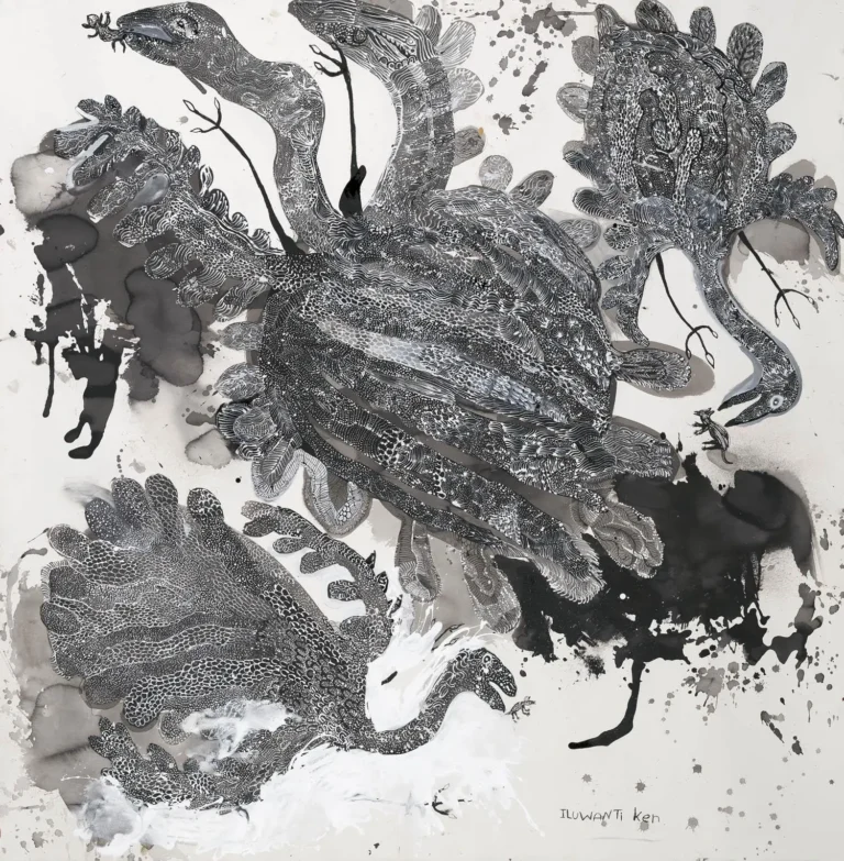 Walawuru ngunytju kukaku ananyi (Mother eagles going hunting) 82-21