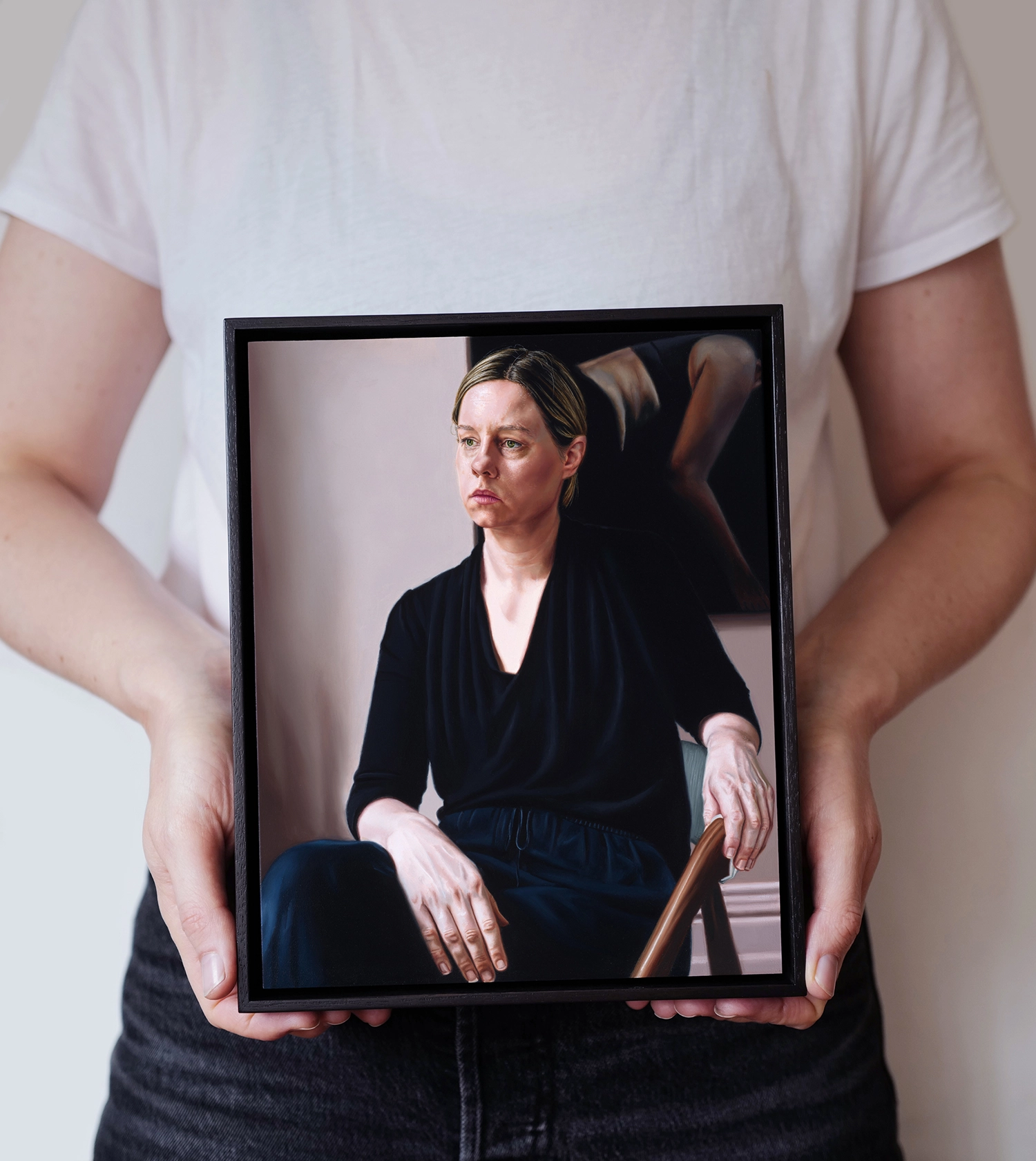 natasha_bieniek_Self_portrait_2026_artist_holding